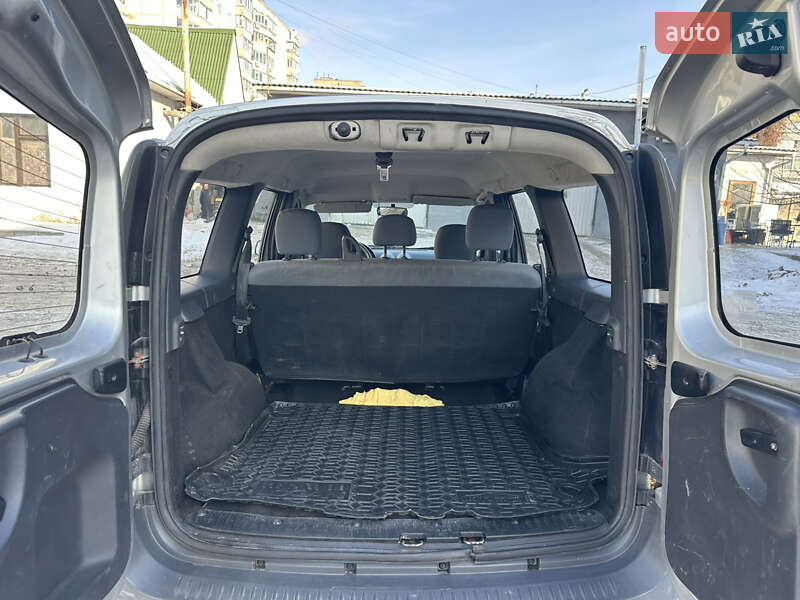 Универсал Renault Logan 2012 в Василькове фото 9 Универсал Renault Logan 2012 в Василькове