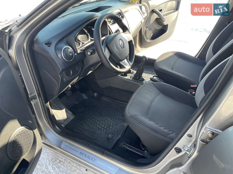 Универсал Renault Logan 2015 в Житомире фото 11 Универсал Renault Logan 2015 в Житомире