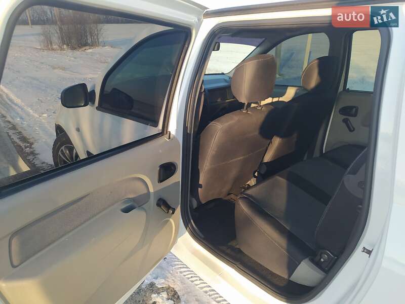 Универсал Renault Logan 2012 в Диканьке