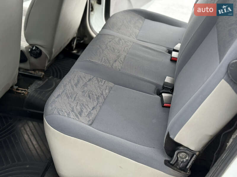 Универсал Renault Logan 2012 в Днепре фото 11 Универсал Renault Logan 2012 в Днепре