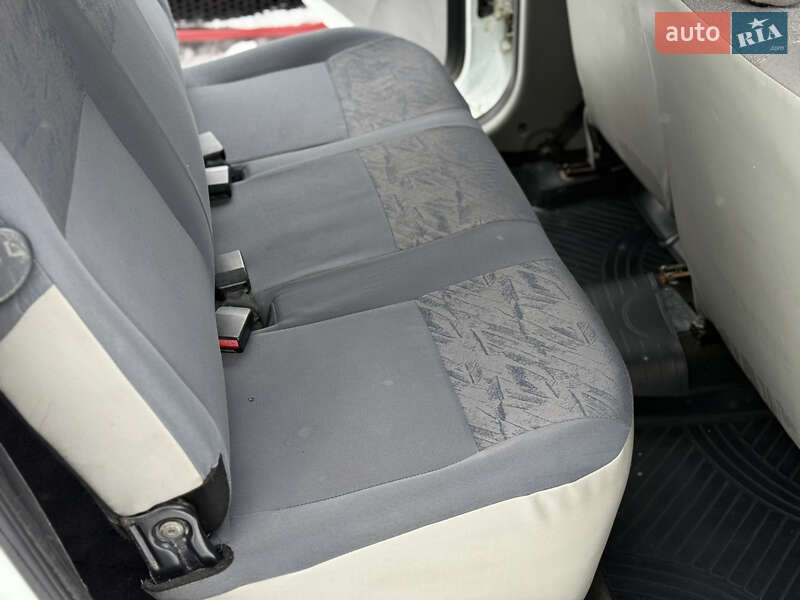 Универсал Renault Logan 2012 в Днепре фото 13 Универсал Renault Logan 2012 в Днепре