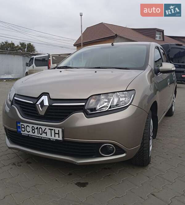 Седан Renault Logan 2013 в Львове