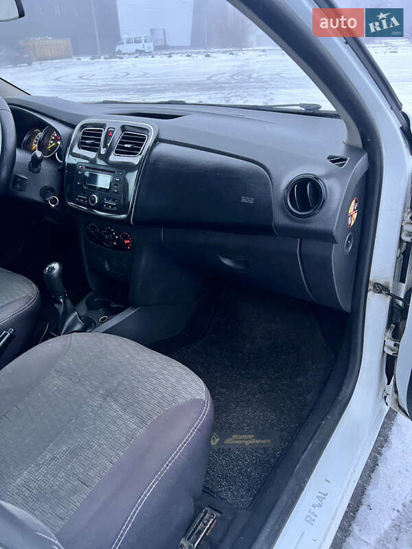 Седан Renault Logan 2016 в Кременчуці фото 17 Седан Renault Logan 2016 в Кременчуці