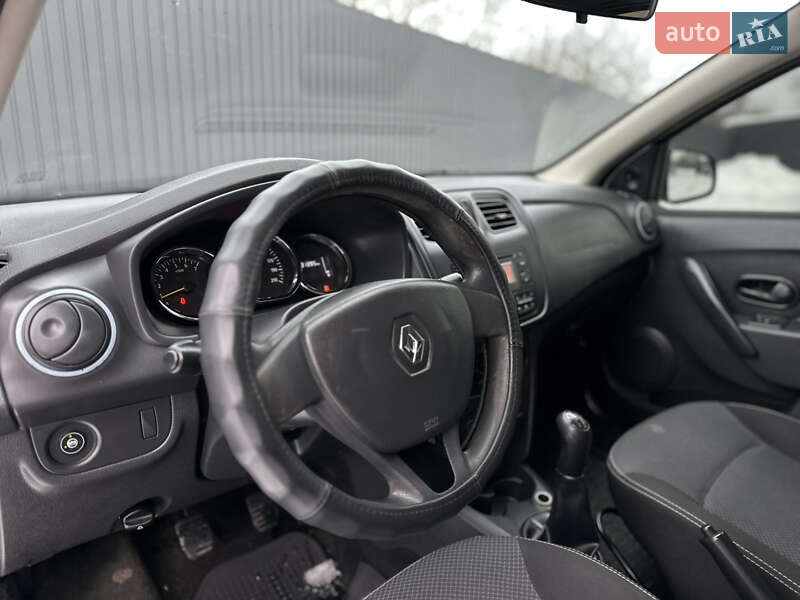 Седан Renault Logan 2016 в Дрогобичі