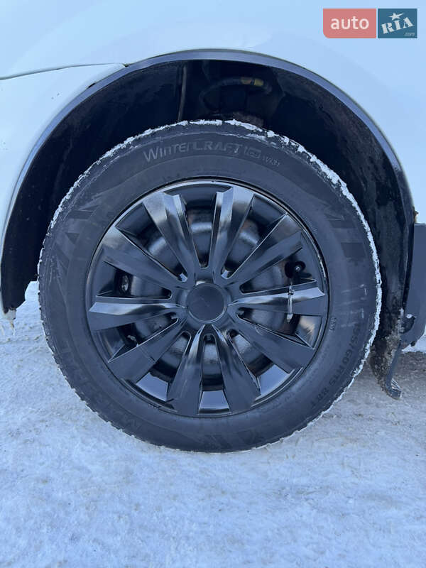 Универсал Renault Logan 2011 в Чернигове фото 9 Универсал Renault Logan 2011 в Чернигове