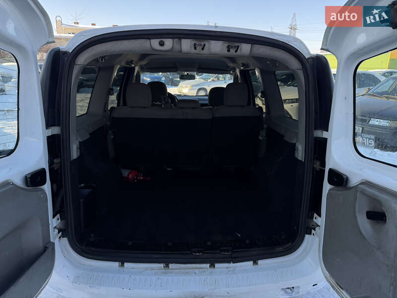 Универсал Renault Logan 2011 в Чернигове фото 16 Универсал Renault Logan 2011 в Чернигове