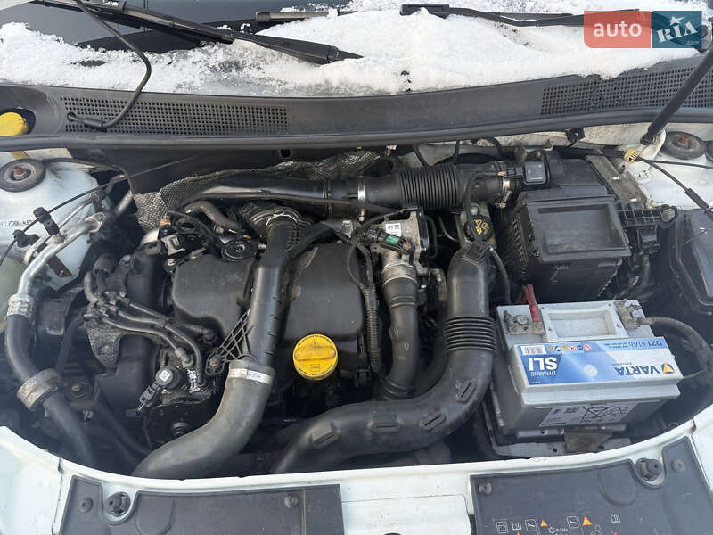 Универсал Renault Logan 2017 в Киеве фото 11 Универсал Renault Logan 2017 в Киеве