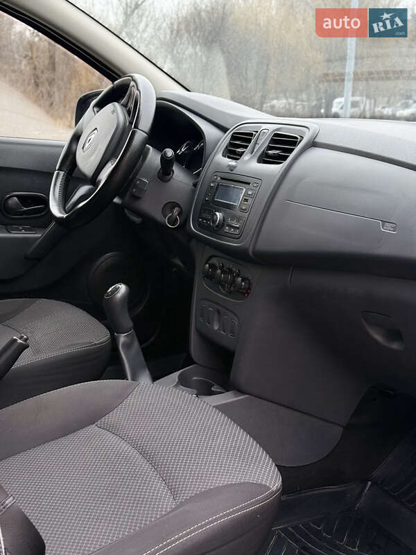 Седан Renault Logan 2016 в Дніпрі фото 6 Седан Renault Logan 2016 в Дніпрі