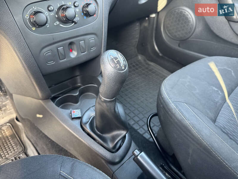 Седан Renault Logan 2019 в Києві фото 5 Седан Renault Logan 2019 в Києві