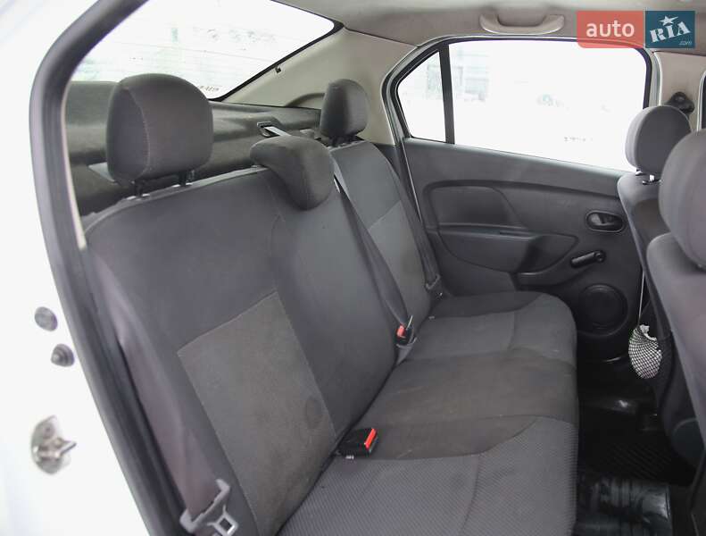 Седан Renault Logan 2013 в Харькове фото 10 Седан Renault Logan 2013 в Харькове