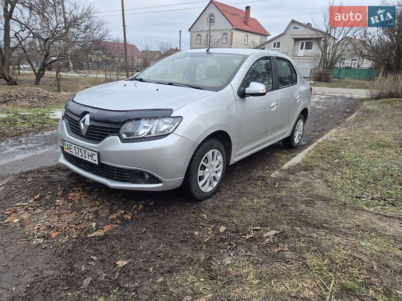 Седан Renault Logan 2013 в Новомосковську