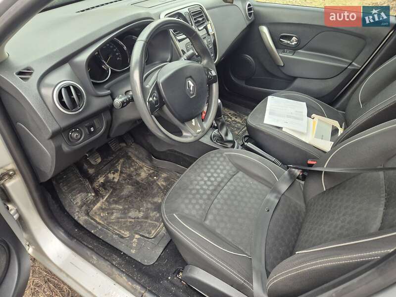 Седан Renault Logan 2013 в Новомосковську