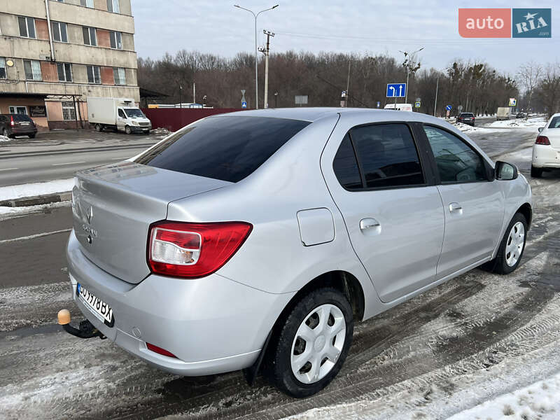 Седан Renault Logan 2013 в Львове