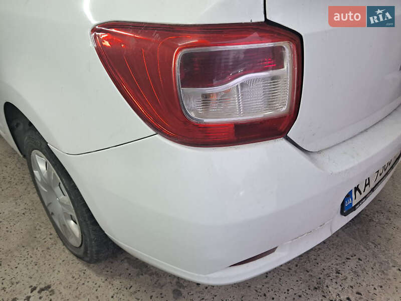 Седан Renault Logan 2016 в Львові