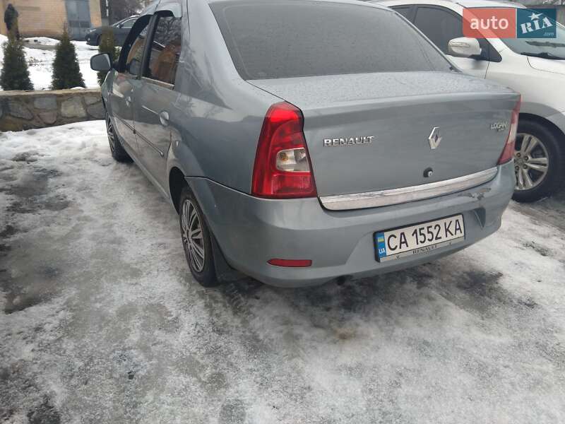 Седан Renault Logan 2010 в Умани фото 2 Седан Renault Logan 2010 в Умани