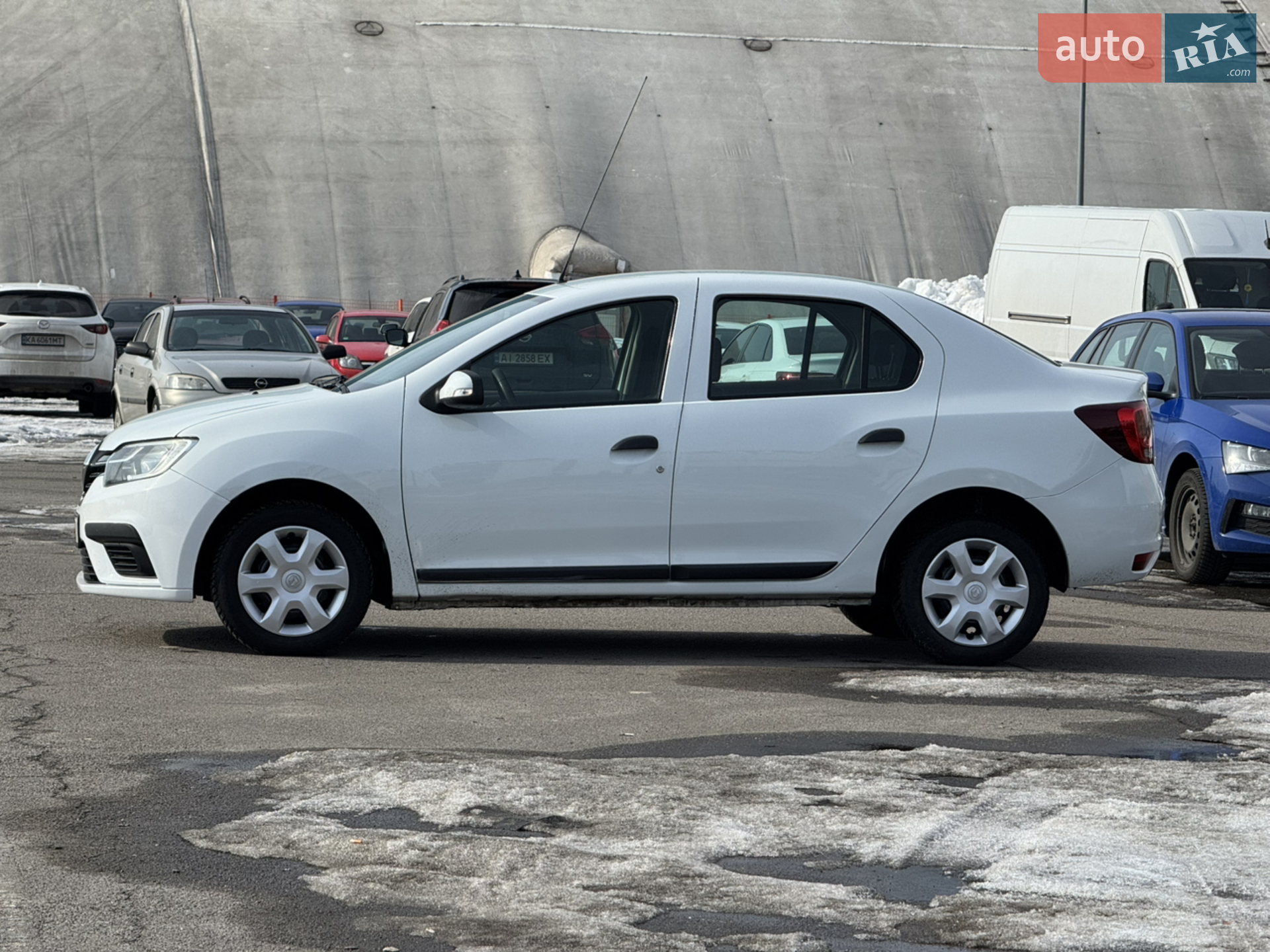 2018 Renault Logan - мініатюра 2