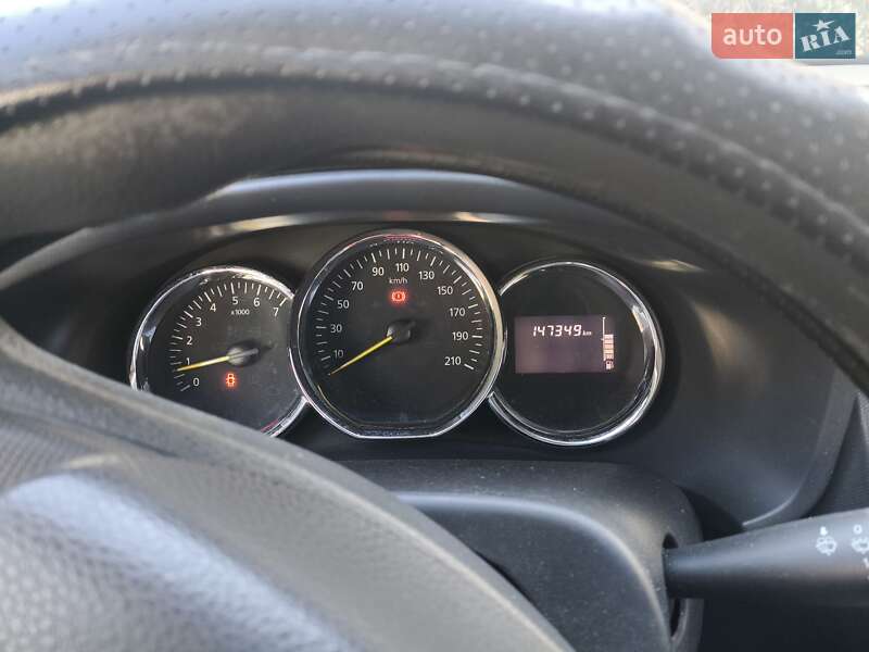 Седан Renault Logan 2014 в Ужгороді фото 2 Седан Renault Logan 2014 в Ужгороді