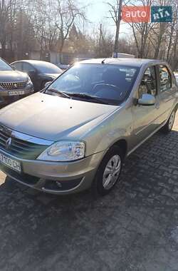Седан Renault Logan 2010 в Львове