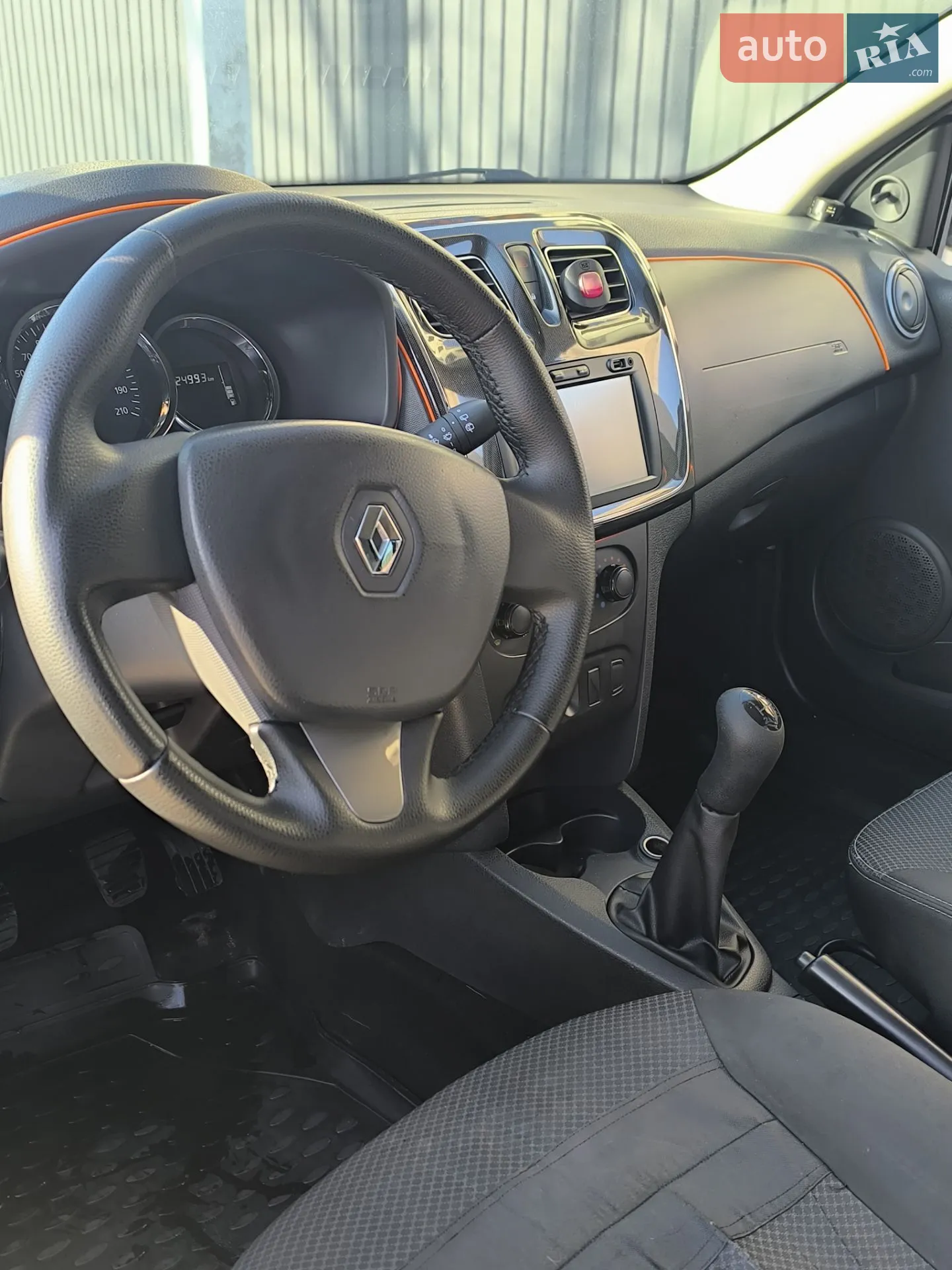 2014 Renault Logan - мініатюра 10