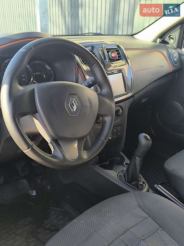 Седан Renault Logan 2014 в Харькове