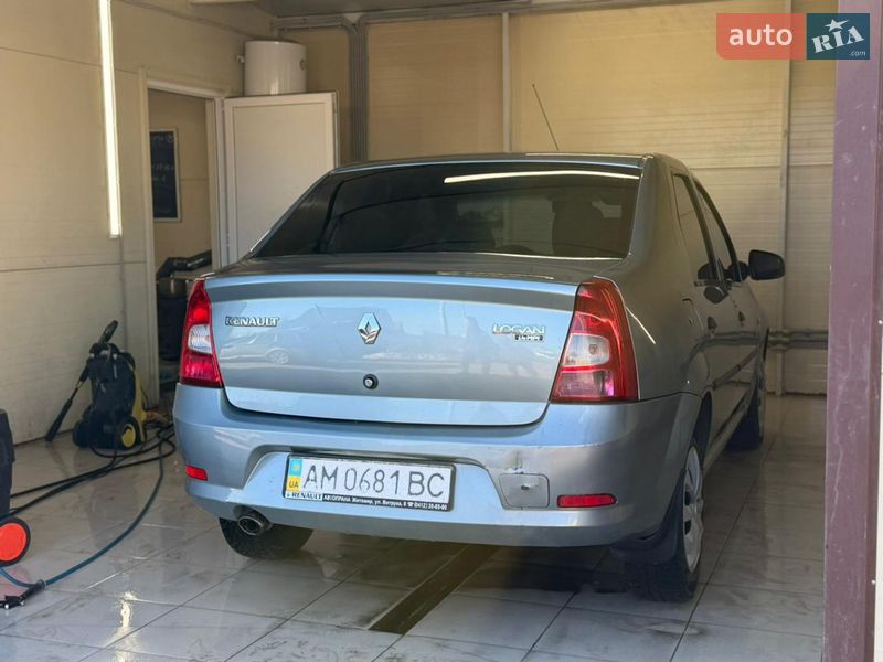 Седан Renault Logan 2010 в Житомире