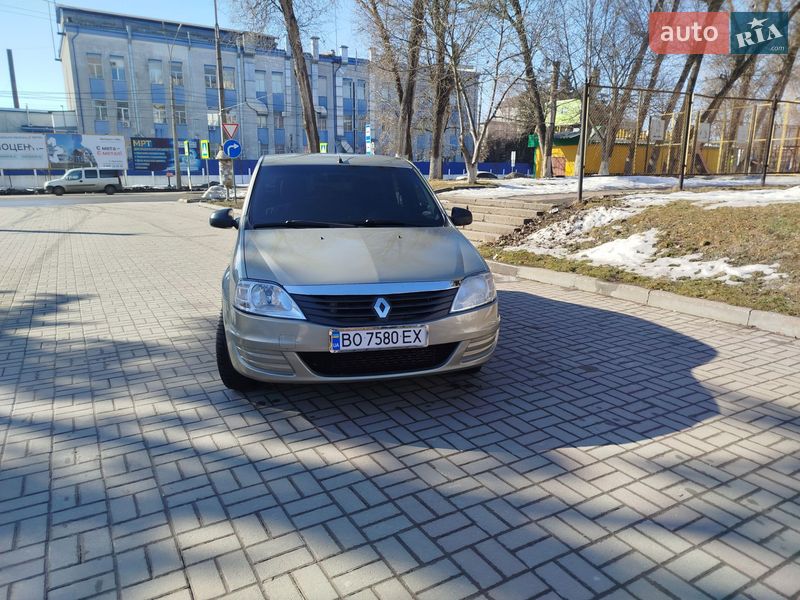 Renault Logan 2010