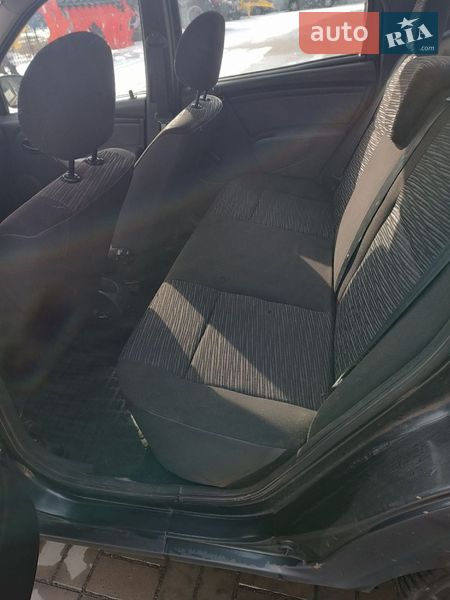 Седан Renault Logan 2010 в Днепре