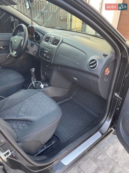 Седан Renault Logan 2014 в Буске