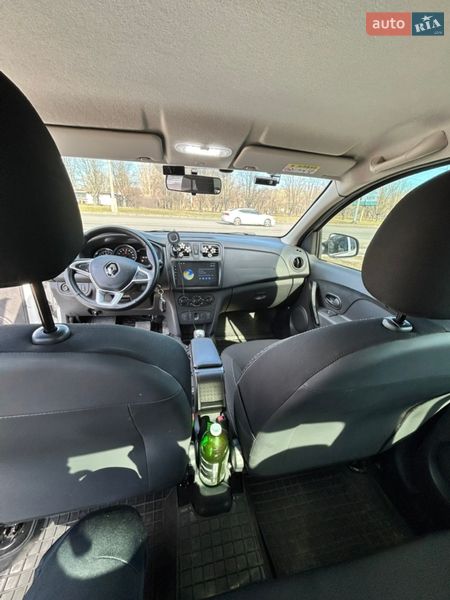 Седан Renault Logan 2021 в Черкасах