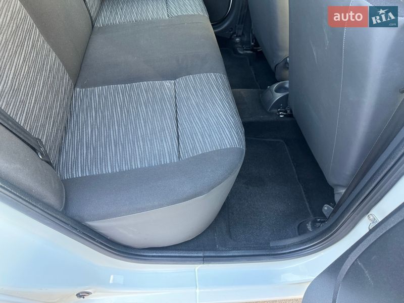 Седан Renault Logan 2010 в Запорожье