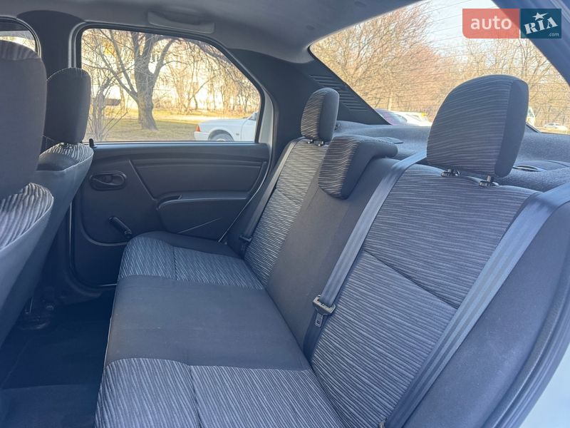 Седан Renault Logan 2010 в Запорожье