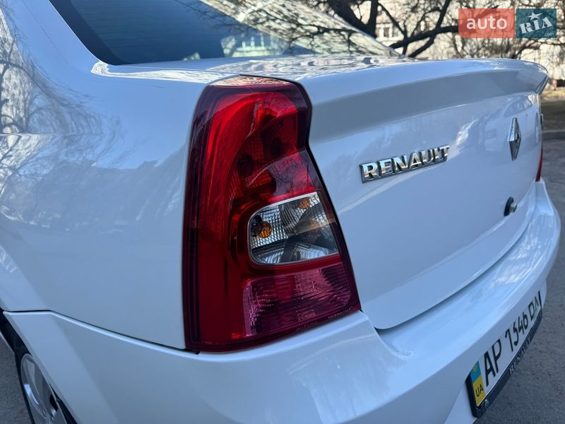 Седан Renault Logan 2010 в Запорожье