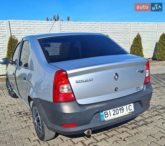 Седан Renault Logan 2012 в Дніпрі