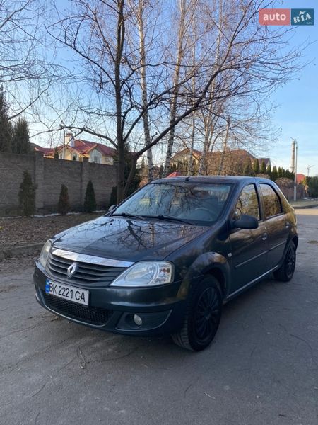 Седан Renault Logan 2010 в Рівному