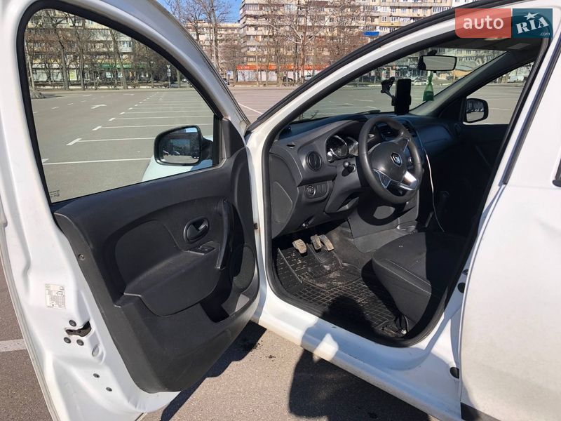 Седан Renault Logan 2019 в Києві