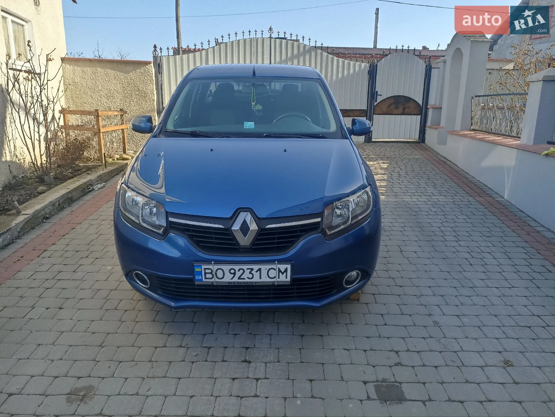 2014 Renault Logan - фото 1