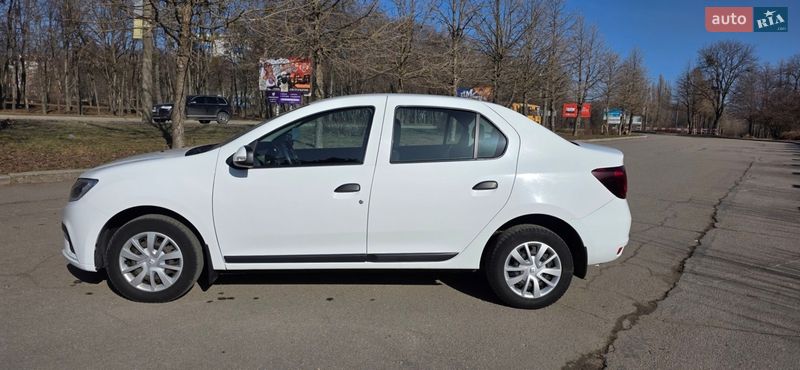 Седан Renault Logan 2021 в Умани