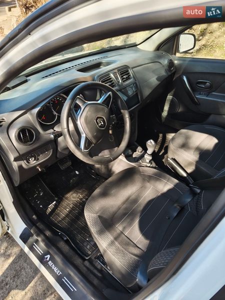 Седан Renault Logan 2021 в Киеве