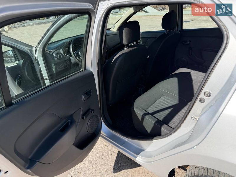 Седан Renault Logan 2017 в Дніпрі