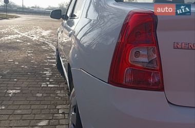 Седан Renault Logan 2012 в Южном