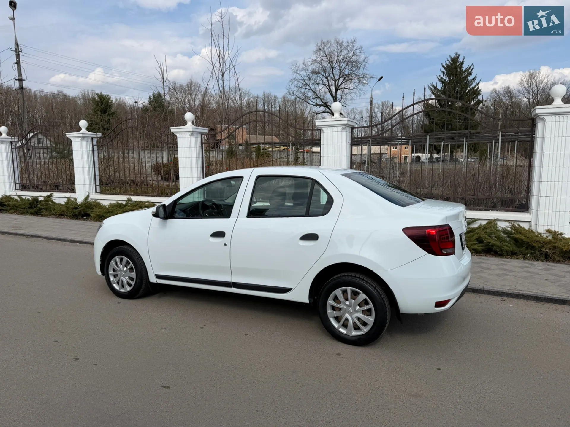 2021 Renault Logan - мініатюра 11