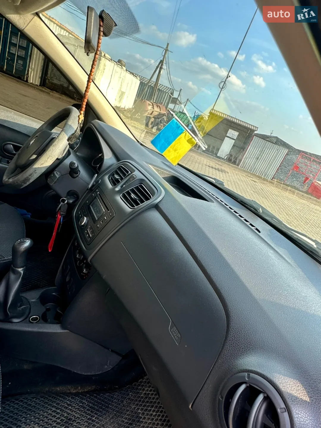 2016 Renault Logan - мініатюра 13