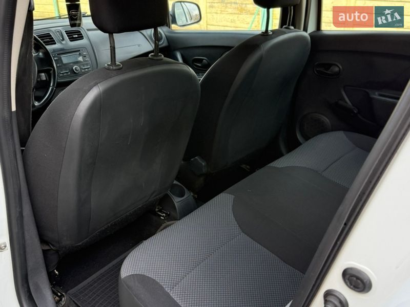 Седан Renault Logan 2015 в Красилове фото 28 Седан Renault Logan 2015 в Красилове