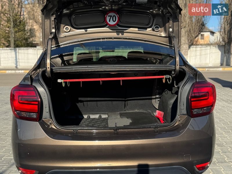 Седан Renault Logan 2019 в Києві