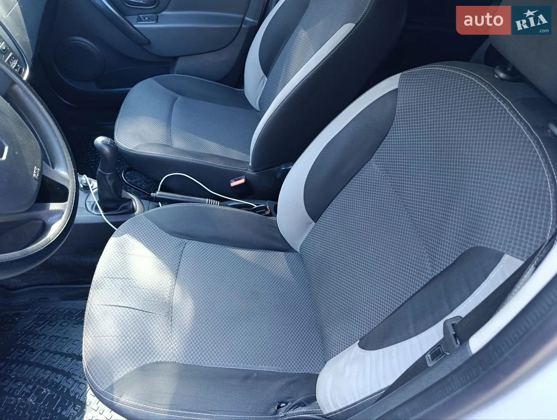 2016 Renault Logan - мініатюра 15