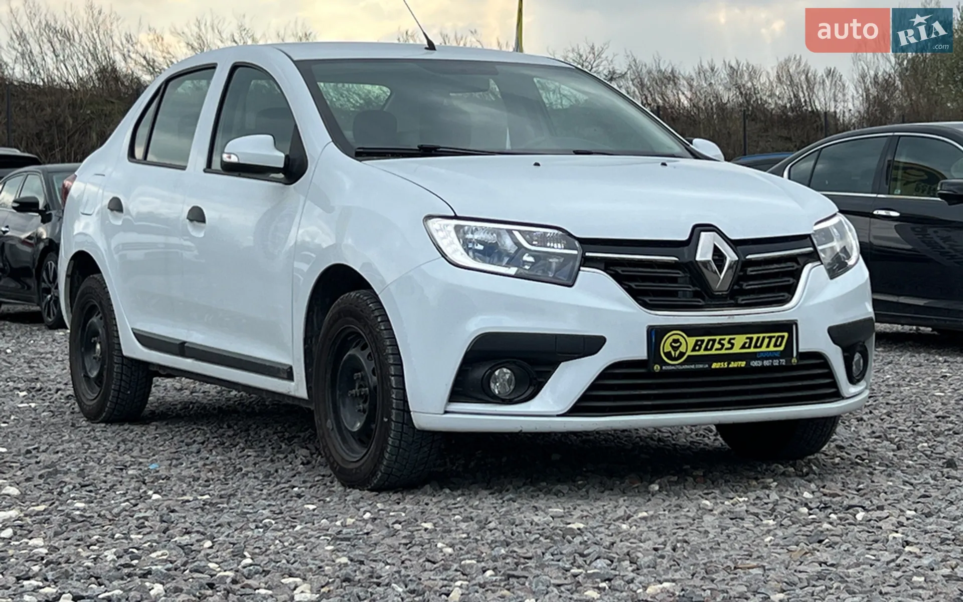 2017 Renault Logan - фото 1