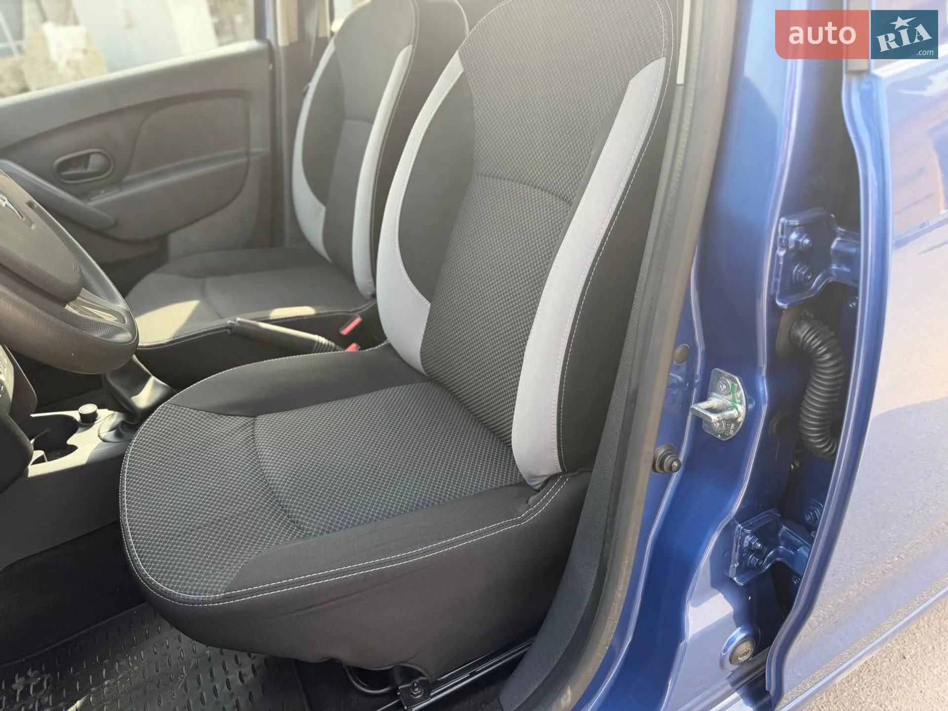 2013 Renault Logan - мініатюра 13