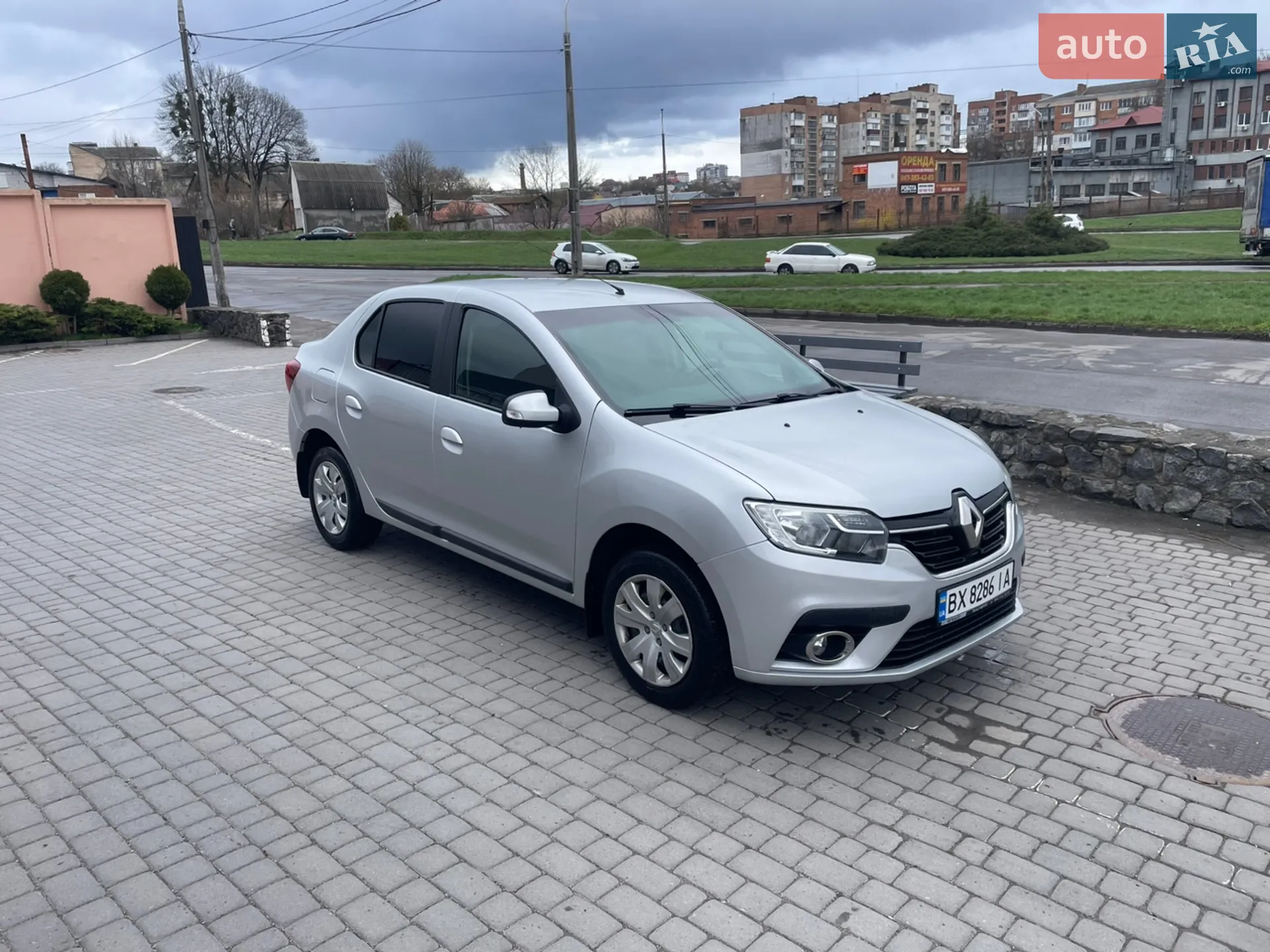 2017 Renault Logan - фото 1