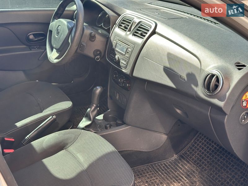 Седан Renault Logan 2013 в Киеве фото 21 Седан Renault Logan 2013 в Киеве