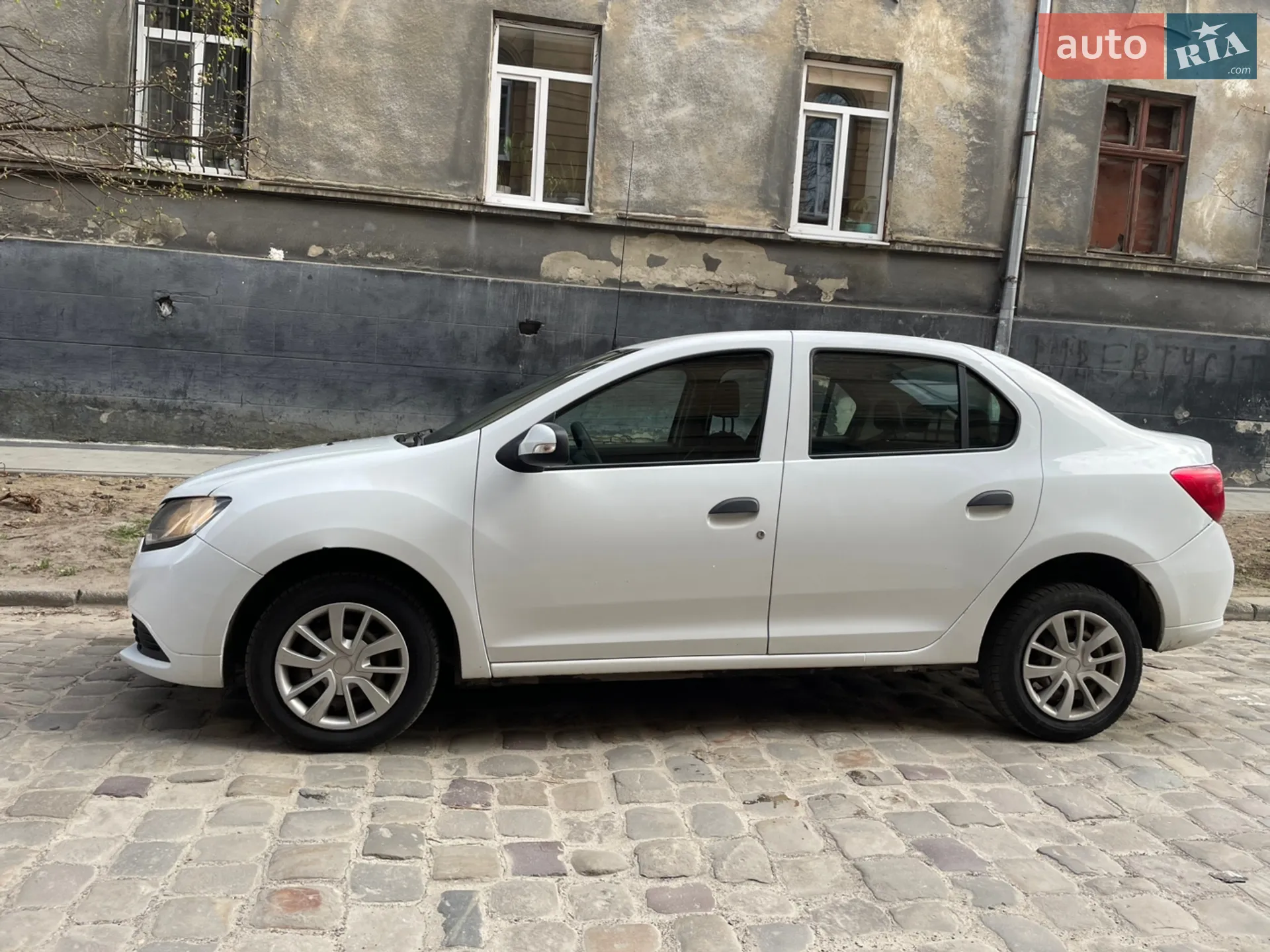 2013 Renault Logan - мініатюра 3